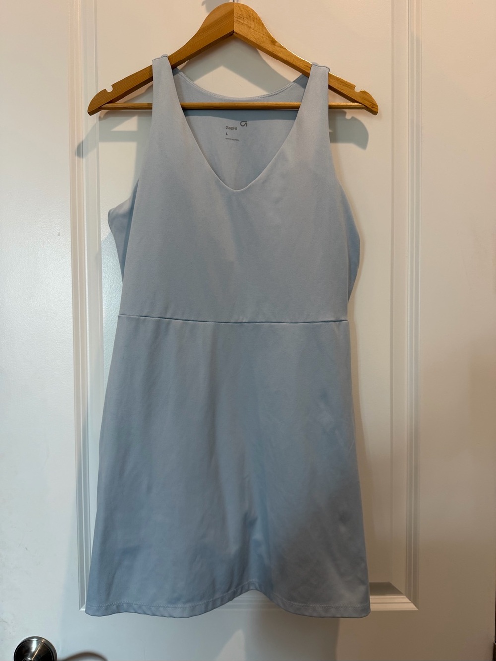 GapFit Athletic Dress Built-In Shorts Sports Bra Light Blue Women's Large